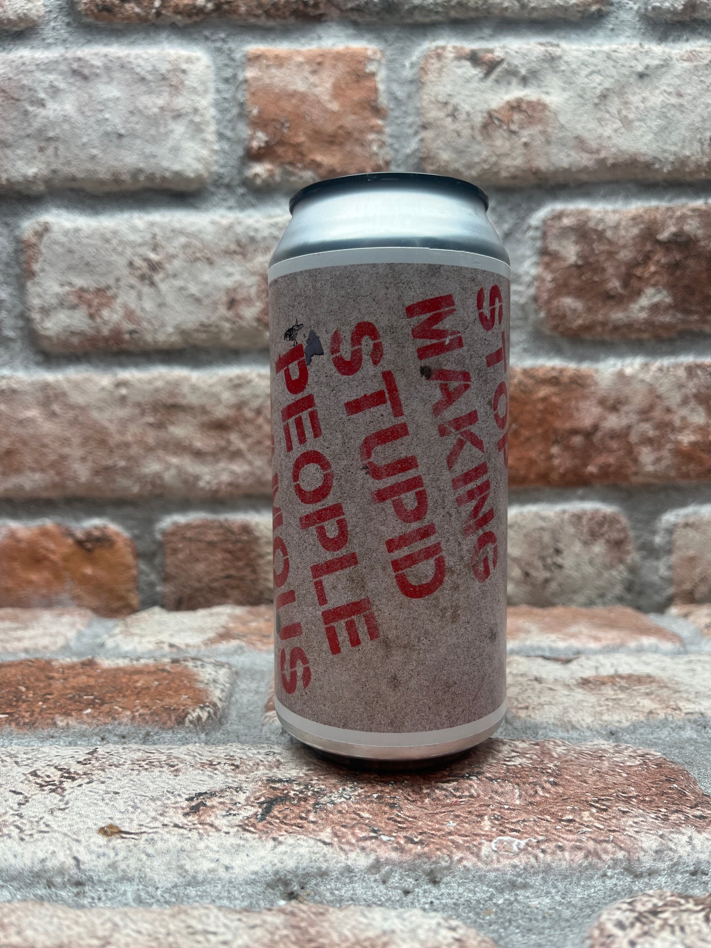 Atelier Vrai: Schluss mit der Berühmtheit dummer Menschen! | Vertikal Verses Serie 1/5 NEIPA - 44 CL