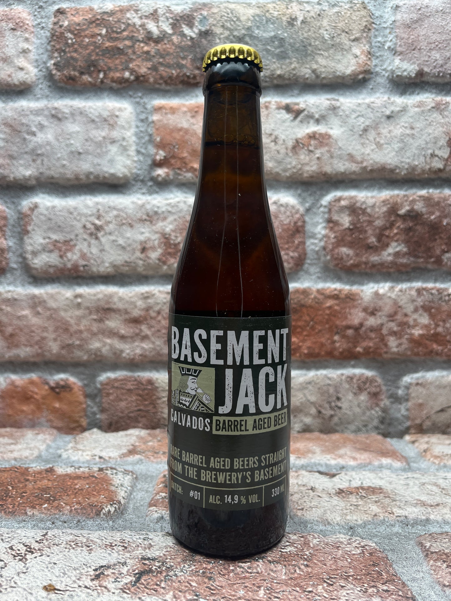 Brouwerij Het Nest Basement Jack #01 Calvados Barrel Aged Quadrupel - 33 CL
