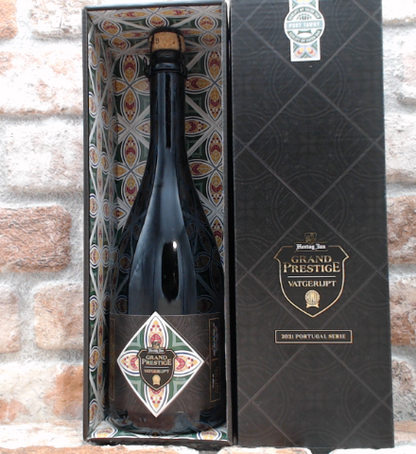 Hertog Jan Grand Prestige 2010 en 2017 incl houten kist 2010 Barleywine - 75 CL