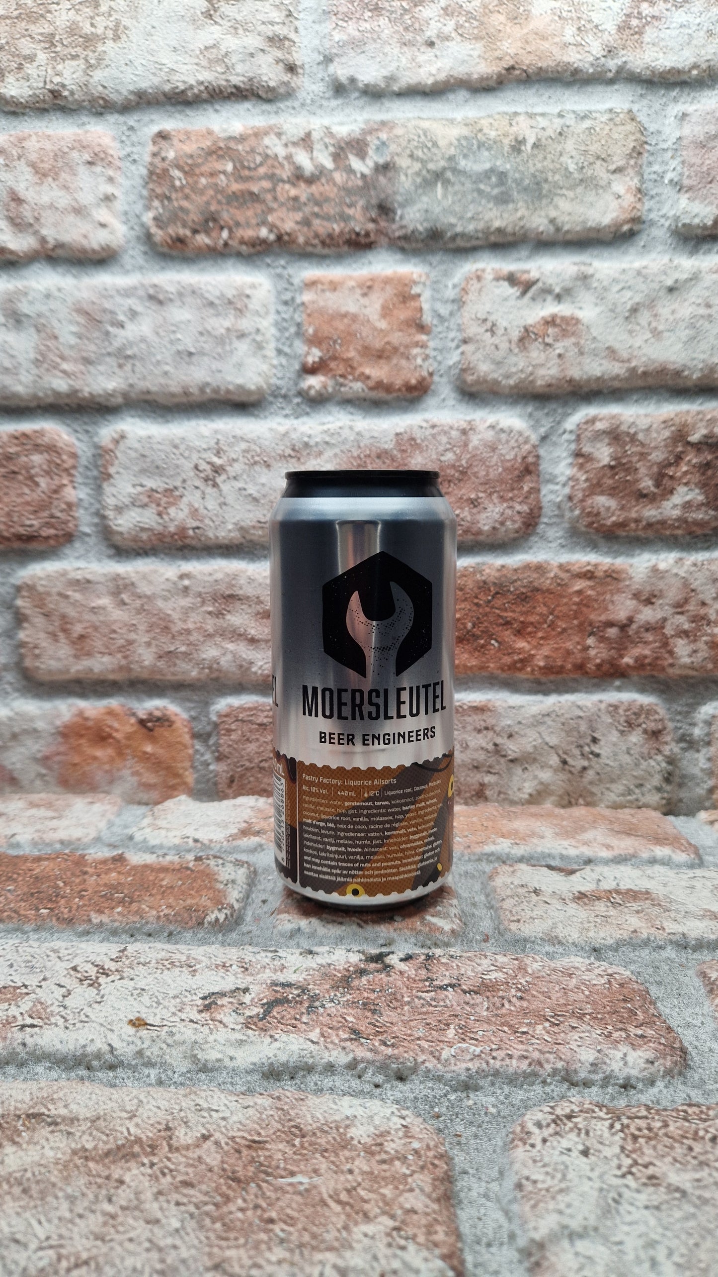 Moersleutel Craft Brewery Pastry Factory: Liquorice All Sorts Stout - 44 CL